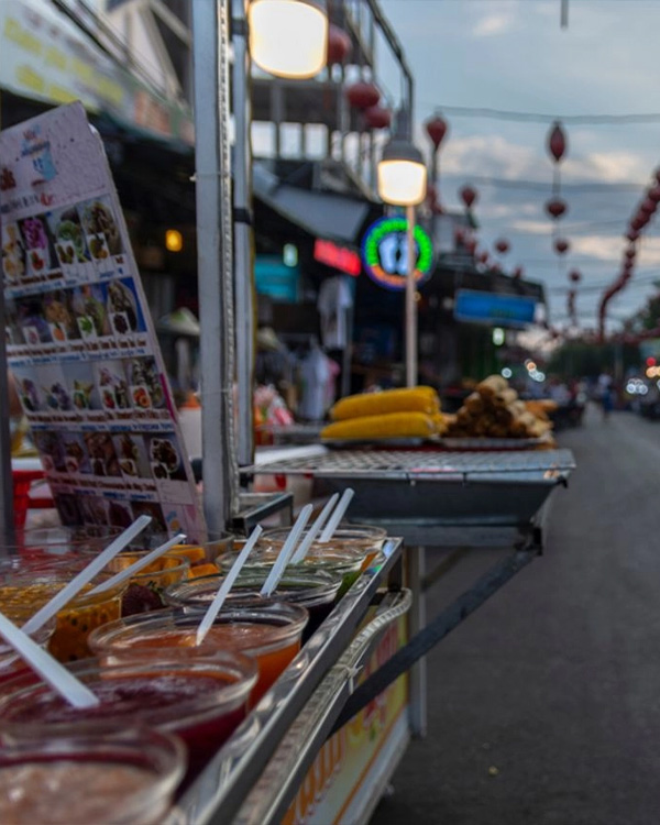 Discover Duong Dong on Foot